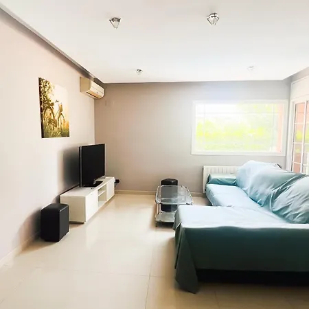 Casa Grande Con Piscina Familias * 캠브릴스