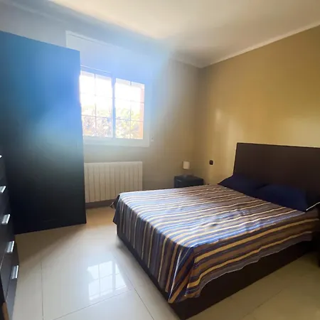 بيت للعطل Casa Grande Con Piscina Familias