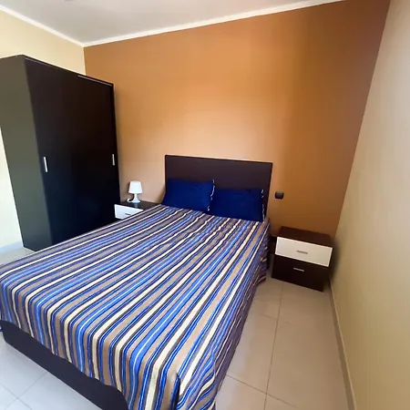 Casa Grande Con Piscina Familias بيت للعطل كامبريلس