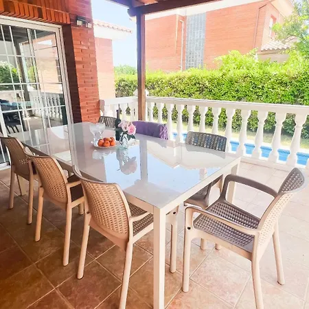 بيت للعطل Casa Grande Con Piscina Familias